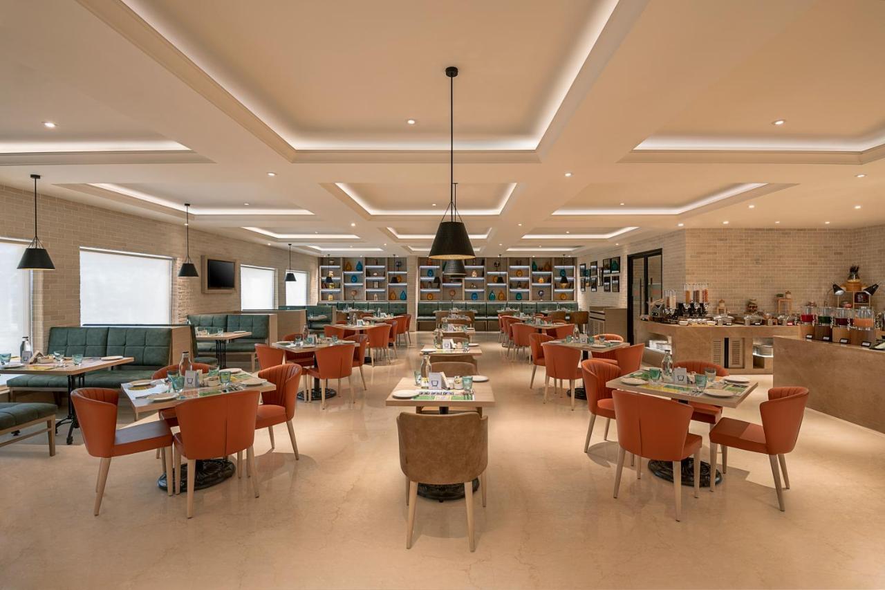 Lemon Tree Premier, New Town, Hotel 4*